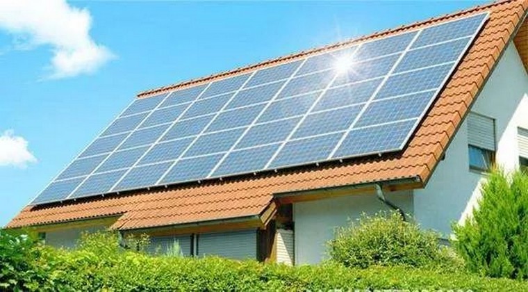 什么是家庭光伏發(fā)電系統(tǒng)，家庭自用小型光伏發(fā)電詳細(xì)配置